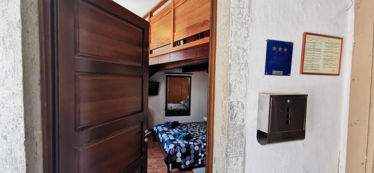 Studio Apartman Galerija Buzet Exterior photo